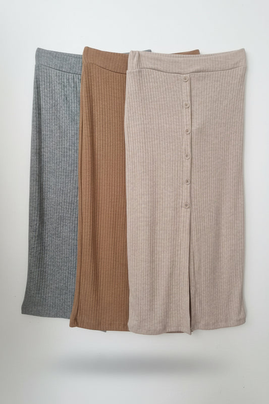 Strickrock kurz mit Knöpfen