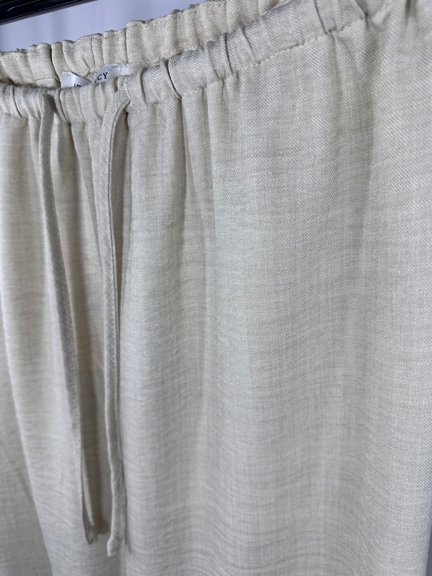 Hose Lara, Creme